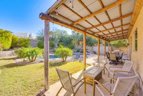 Central Location: Spacious Phoenix Home w Grill - Image 2
