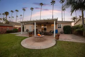 Walk to the Beach Private Backyard and Fire Pit - Image 5