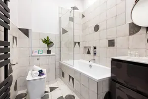 Modern and Bright Highgate Gem - Image 5