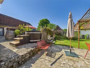 Old renovated farmhouse for 6 in 2 apartments - Image 2