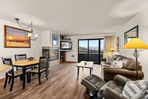 Utroligt Condo med fantastisk udsigt og AC til de varme dage! - Image 3