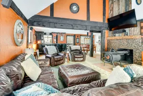 11 Mi to Sugarbush: Eclectic Ski House w/ Hot Tub! - Image 3