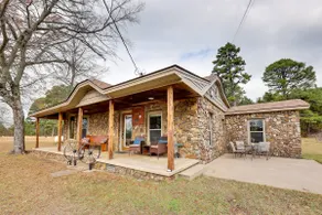 Near Blue Mountain Lake & ATV Trails: Cabin Escape - Image 4