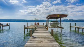 Under Vineyard: \"Ideal Lakeside Retreat\" - Image 4