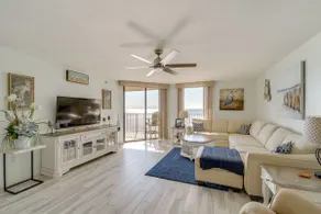 'seagulls Nest' Oceanfront Oasis w/ Pool Access! - Image 2