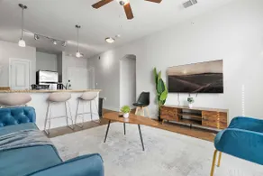 SOCO Cozy Comfy | Pool + Gym + Racquetball + Laund - Image 2