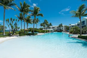 Sunrise Retreat: Ocean & Pool Views, Gym, PB Court - Image 3