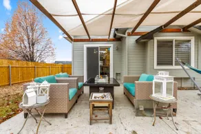 *Heart of Meridian*Patio, firepit*Backyard*King - Image 3