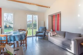 Small house in the countryside - Image 2
