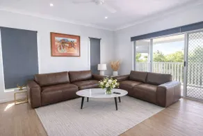 Golf Course Getaway Family Friendly 4BR 2BA - Image 3