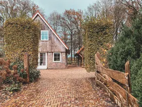 Charming Decorated House in Nature - Image 4