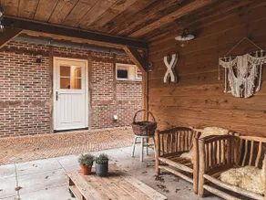 Charming Decorated House in Nature - Image 2