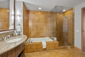 NEW! Luxury Penthouse Suite |Panoramic View - Image 2