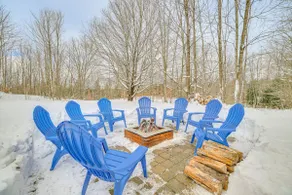 22 Mi to Boyne Mountain: Home w/ Fire Pit! - Image 3