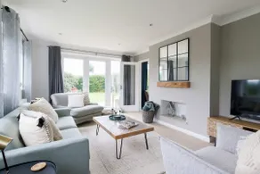 Beach house for 8 with hot tub & garden - Image 4