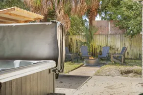 Bombastic Beach Home + HOT TUB, 8min WALK to Beach - Image 5