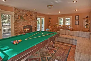 Marie's Getaway - Pool table * Private beach access * HOT TUB - Image 4