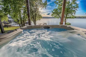 Beach/Lakefront/Hot Tub/Sauna/Fire Pit - Image 4