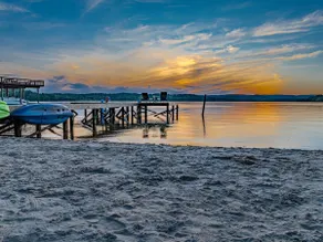 Beach/Lakefront/Hot Tub/Sauna/Fire Pit - Image 3