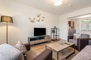 Apartment 4 - Image 2