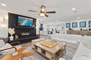 North End Retreat | 4BR Pool | Near 30A & Springs - Image 3