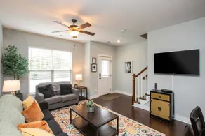 Relaxing 2 BD|2.5 BA Nashville Home Base - Image 2