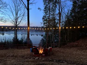 Woodlawn Lakeside Retreat - 2 BR Waterfront Cabin - Image 3