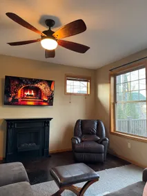 Woodlawn Lakeside Retreat - 2 BR Waterfront Cabin - Image 5