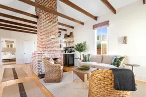 Chic 2bd Cottage w. Pool + Parking, Steps to King! - Image 3