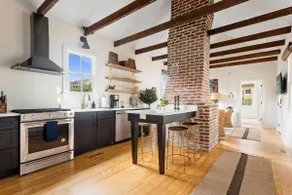 Chic 2bd Cottage w. Pool + Parking, Steps to King! - Image 5