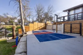 Lakefront | Dock · Rooftop · Sleeps 13 · Pets - Image 3