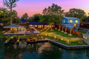 Lakefront | Dock · Rooftop · Sleeps 13 · Pets - Image 2