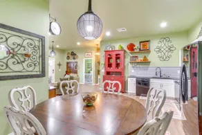 4 Mi to Lazy E Arena: Horse Lover's Haven w/ Grill - Image 3