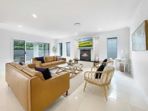 Relaxed Luxury for Families by the Beach - Image 3