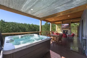 Pool/Sauna/Views/Balconies/Amenities/Location/Pets - Image 4