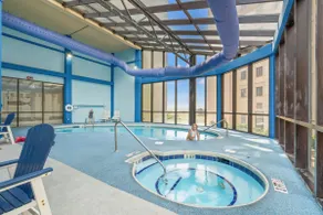 Oceanfront Condo just steps to the beach, Free parking and no resort fees! - Image 5