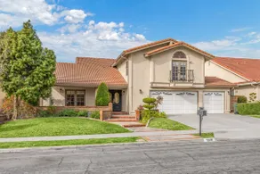 15 Minutes to Disneyland! Spacious 4-Bedroom Home - Image 3