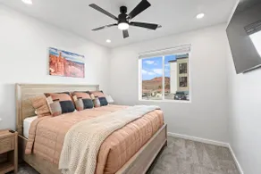 The Desert Haven-Rooftop Hot Tub & Game Room - Image 3
