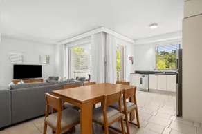 Riviera - Two Bedroom Apartment in Sebel Building - Image 4