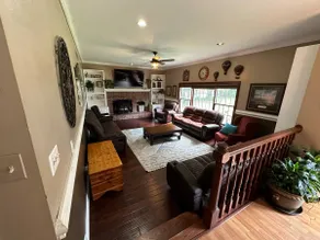 Large Home with Private Pool, Gym, Sauna, 7 Bedrooms, Sleeps 21 - Image 3