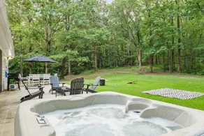 Private Family 4BR Cottage | Mins to DT UA - Image 5