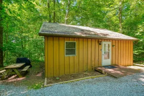 The Nest at Hiding Place Cabins - Image 2