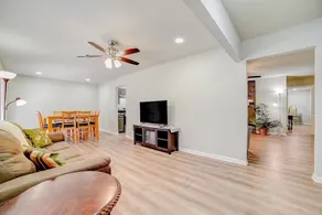 Inviting home with heated pool and dog-friendly - Image 4