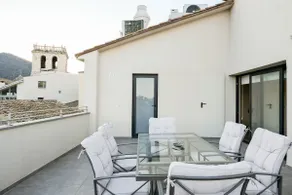 Can Cintet 3: Apartment with terrace in Besalú - Image 4