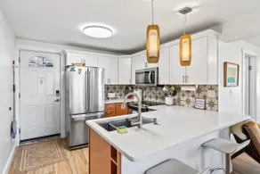 Mid-Century Modern Riverside - Team Joseph Ellen - Image 2