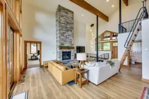 Stunning View! Peaceful & Modern Schweitzer Chalet - Image 4