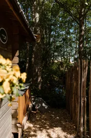 CRASH NSTAY | Atrium | Wooden cottage - Image 3
