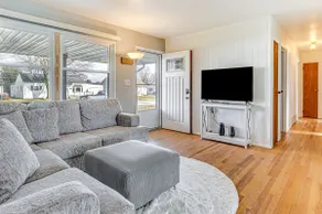 2 Mi to Downtown Logansport: Quiet Home w/ Grill - Image 3