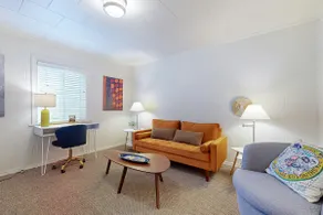 1BR Hotel Room right in Downtown Port Townsend - Image 2