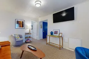 1BR Hotel Room right in Downtown Port Townsend - Image 3